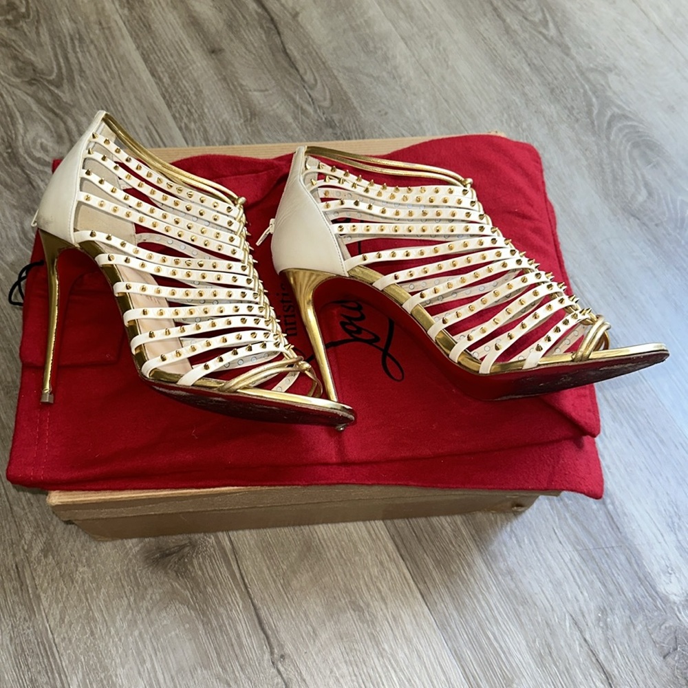 Final price drop‼️Christian Louboutin white gold spiked leather stilettos - Picture 3 of 5